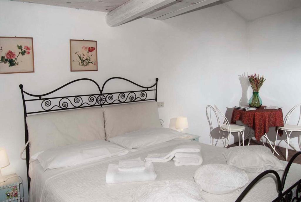 B&B Al Castello Fabro Oda fotoğraf